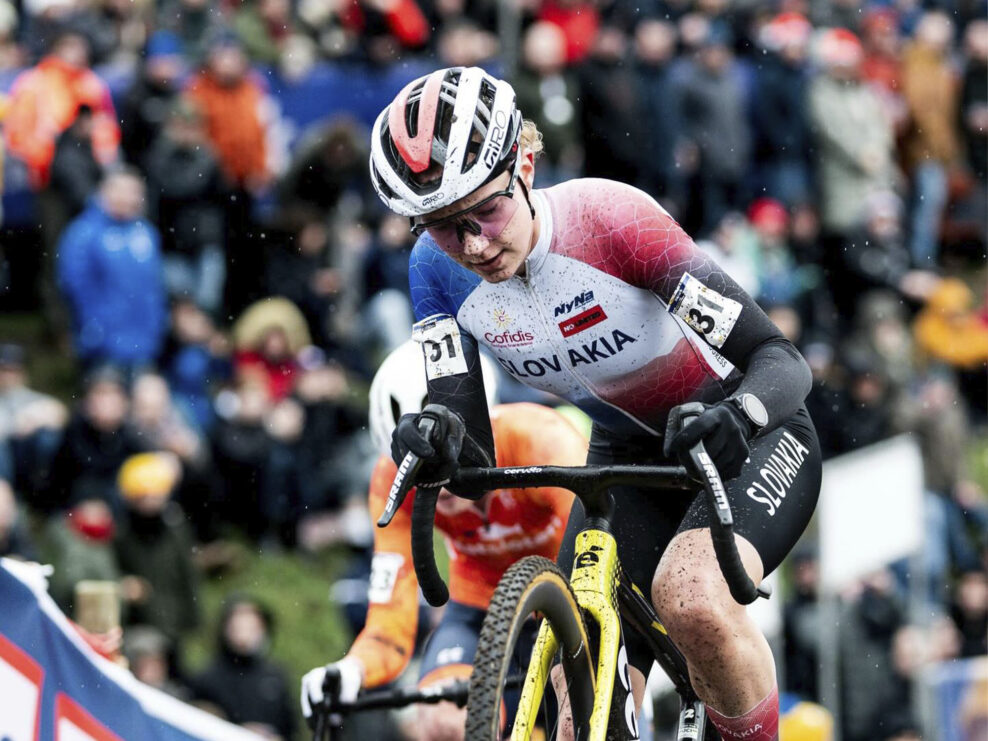 &bdquo;Dala som do toho v&scaron;etko, som neskutočne &scaron;ťastn&aacute;.&ldquo; Ako Vikt&oacute;ria Chladoňov&aacute; vybojovala striebro na majstrovstv&aacute;ch sveta v cyklokrose