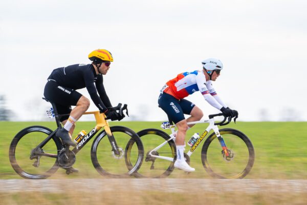 Omloop Het Nieuwsblad 2026: detaily trasy, harmonogram, štartová listina a najväčší favoriti