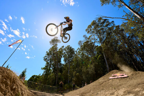  VIDEO | Prvé jazdy na trati Red Bull Hardline Tasmania 2026