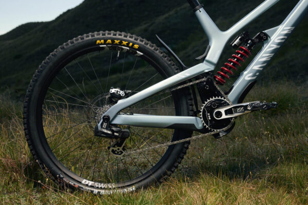 SRAM tvrdí, že zjazdový pohon XX DH AXS Transmission prináša merateľnú výhodu už na štarte