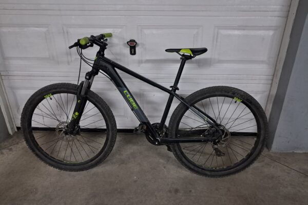 Bicykel Cube Aim black-green 2021