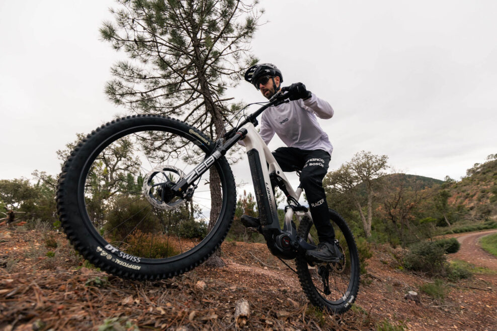 Lapierre prepracoval svoj all-mountain elektrobicykel Overvolt