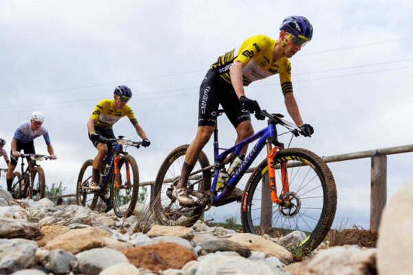 Braidot s Avondettom vyhrali kráľovskú etapu a upevnili si vedenie na Cape Epic 2026