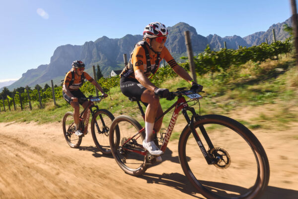 Po odstúpení Grety Seiwald je o celkovom poradí na Absa Cape Epic 2026 takmer rozhodnuté