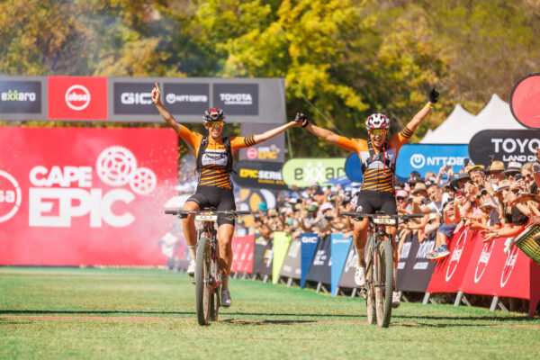 Candice Lill a Alessandra Keller získali po dominantnom výkone celkové víťazstvo na Cape Epic 2026