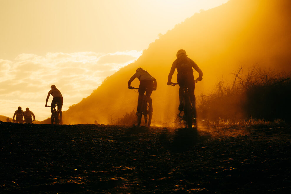 Slovensk&aacute; dvojica skončila v 1. etape Absa Cape Epic &scaron;iesta