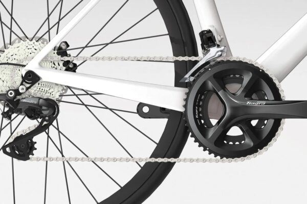 Shimano predstavilo nové ľahšie mechanické cestné radenie Tiagra R4000 s 11-rýchlostnou kazetou