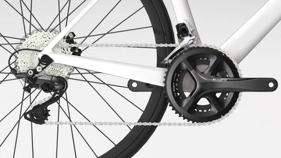 Shimano predstavilo nové ľahšie mechanické cestné radenie Tiagra R4000 s 11-rýchlostnou kazetou