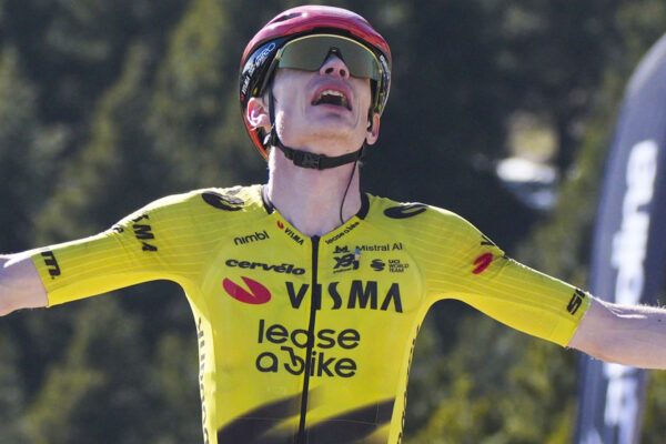 Jonas Vingegaard vyhral horskú piatu etapu Okolo Katalánska po záverečnom sóle na Coll de Pal