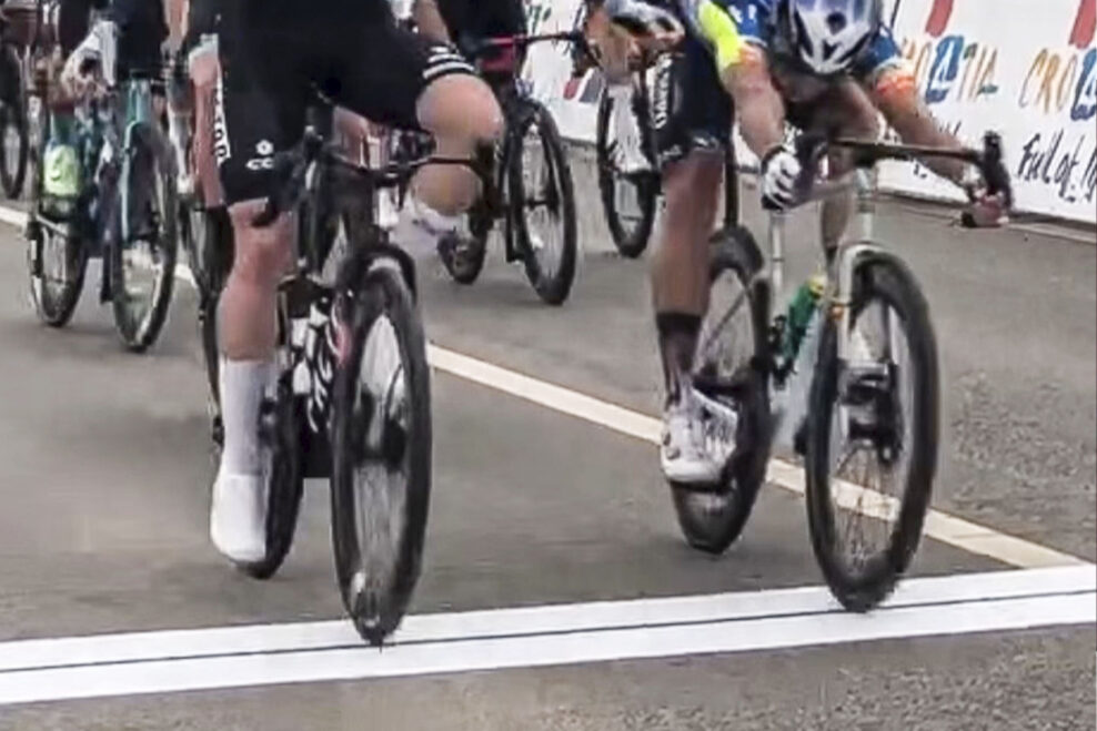 VIDEO | Predčasná oslava a dvaja víťazi. K bizarnej situácii došlo na chorvátskych pretekoch Umag Classic