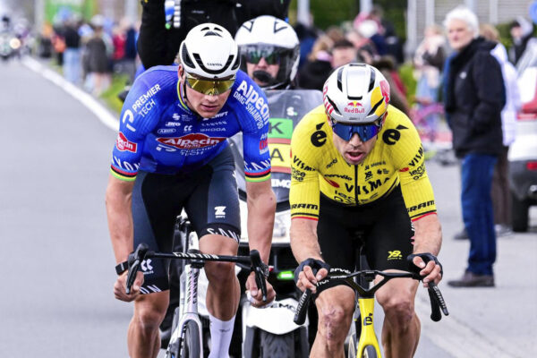„Bolo jasné, že Mathieu nejde naplno.“ Wout van Aert doplatil na taktiku Alpecinu na pretekoch In Flanders Fields