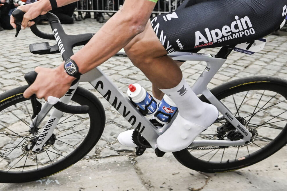 Mathieu van der Poel vyhral na nepredstavenom modeli Canyon Endurace. Naznačuje to staronov&yacute; smer v&yacute;voja bicyklov?