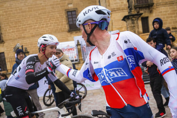 Unibet Rose Rockets patrí medzi najúspešnejšie tímy ProTeams v roku 2026. Vo WorldTour dominuje UAE Emirates