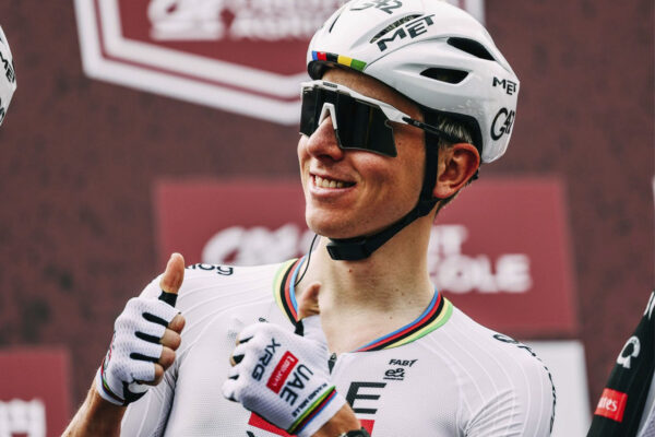 Tadejovi Pogačarovi bude pomáhať aj Isaac del Toro, tím UAE predstavil súpisku pre Miláno-San Remo