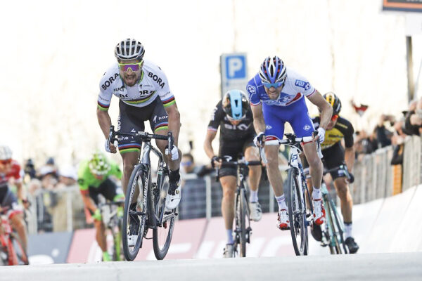 Ráno sa pohádal s tímom. Bolelo to, ale vyhral. Ako Peter Sagan porazil elitných vrchárov Rogliča, Thomasa či Quintanu na Tirreno-Adriatico 2017