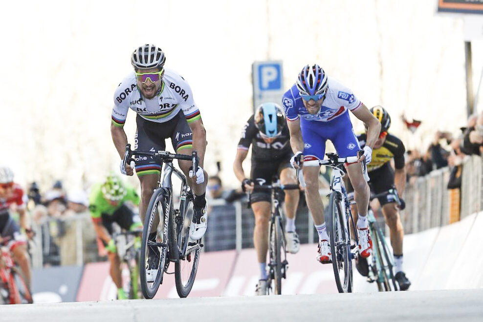 R&aacute;no sa poh&aacute;dal s t&iacute;mom. Bolelo to, ale vyhral. Ako Peter Sagan porazil elitn&yacute;ch vrch&aacute;rov Rogliča, Thomasa či Quintanu na Tirreno-Adriatico 2017