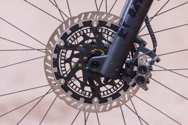 6 prekvapiv&yacute;ch MTB inov&aacute;ci&iacute; od brilantn&yacute;ch n&aacute;padov po rozporupln&eacute; experimenty