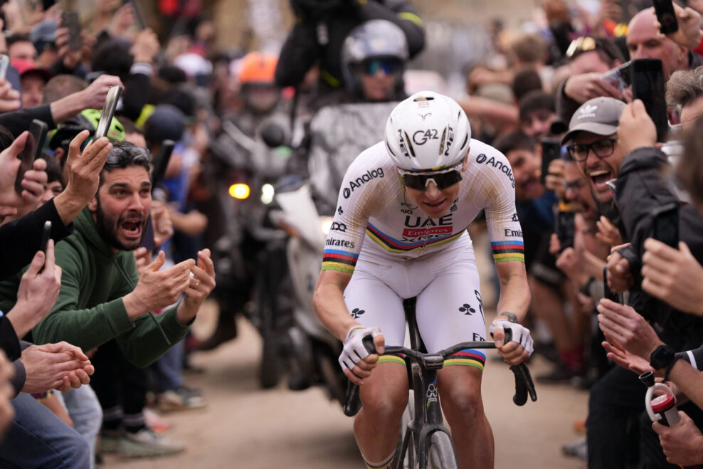 Strade Bianche 2026 bolo historicky najrýchlejšie, priemerná rýchlosť dosiahla až 42,699 km/h