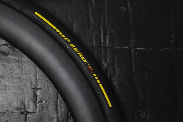 Pirelli tvrdí, že jeho nový aero plášť je najrýchlejší na svete, bez kompromisov vo valivom odpore a priľnavosti