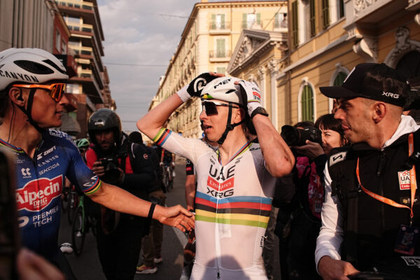 45,2 km/h a FTP na úrovni 430 wattov. Desať čísel, ktoré stoja za úspechom Tadeja Pogačara na Miláno-San Remo