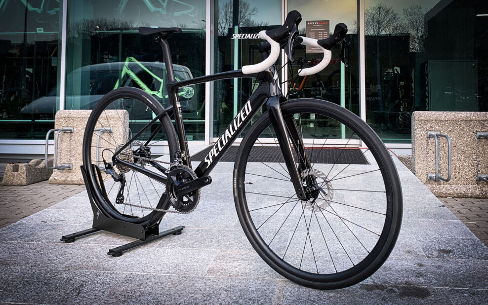 VELOsprint | Zľava týždňa: Cestný bicykel Specialized Roubaix SL8 Sport kúpite teraz so zľavou 849 eur