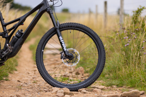 Test: WTB PEACEKEEPER plášť