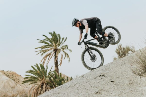 Bosch pridáva do aplikácie eBike Flow sledovanie trikov aj nové možnosti navigácie