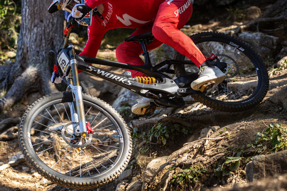Specialized predstavil nov&eacute; Demo 11 s odv&aacute;žnym rie&scaron;en&iacute;m pohonu a nov&yacute;m syst&eacute;mom odpruženia