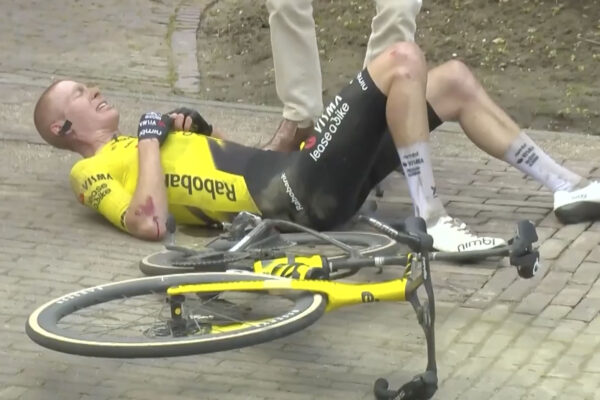 Matteo Jorgenson podstúpil operáciu zlomenej kľúčnej kosti po páde na Amstel Gold Race