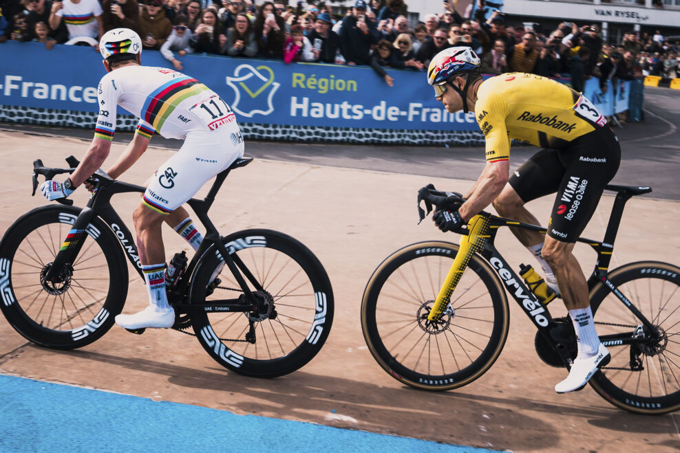 Par&iacute;ž-Roubaix uk&aacute;zalo, že jednoprevodn&iacute;k je bud&uacute;cnosťou klas&iacute;k. Shimano v&scaron;ak v technol&oacute;gi&aacute;ch zaost&aacute;va