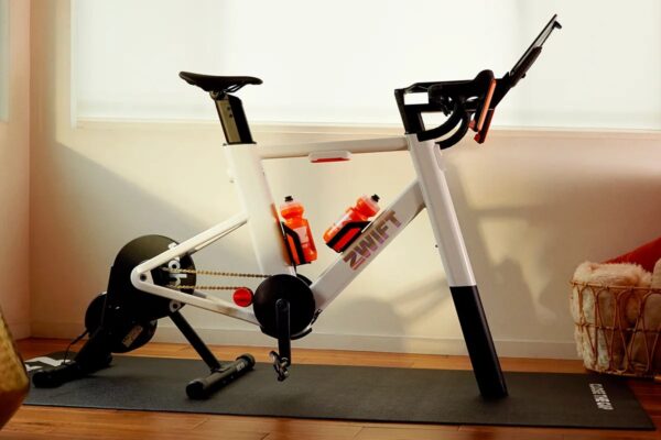 Zwift kupuje konkurenčnú platformu Rouvy a zásadne mení trh virtuálnej cyklistiky