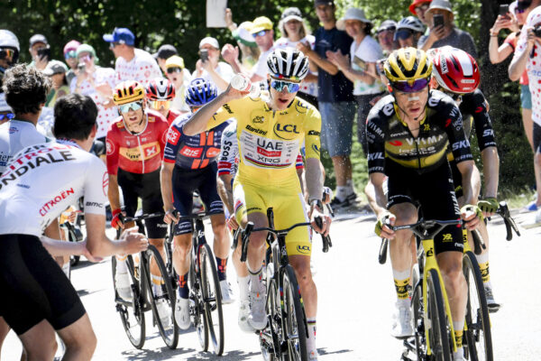 9 tipov, ako zvládnuť bicyklovanie v horúčavách: koľko piť a prečo pomáha horúci kúpeľ
