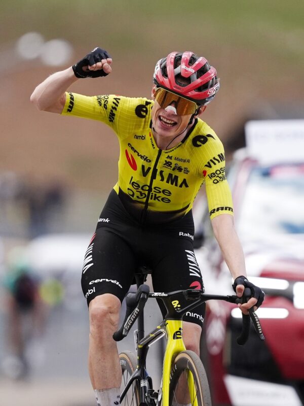 Jonas Vingegaard ovládol prvý horský finiš na Giro d’Italia, na Blockhause predviedol rekordný výkon