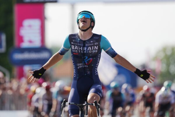 Alec Segaert ukradol šprintérom etapu na Giro d’Italia útokom tri kilometre pred cieľom