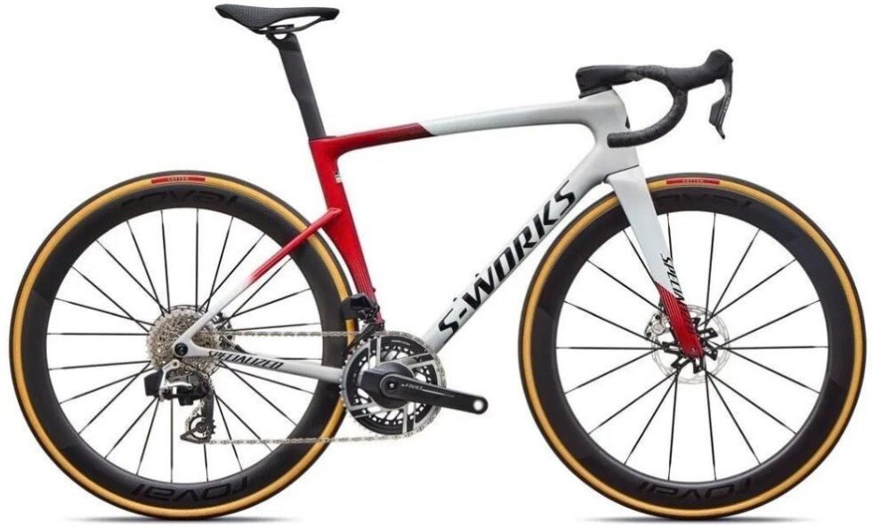 Objavili sa fotky nov&eacute;ho modelu Specialized Tarmac SL9. Čo zatiaľ vieme o pripravovanom pretek&aacute;rskom bicykli?