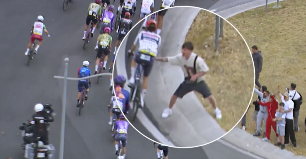  VIDEO | Fan&uacute;&scaron;ikovia na Giro d&rsquo;Italia nebezpečne zasiahli do pelot&oacute;nu