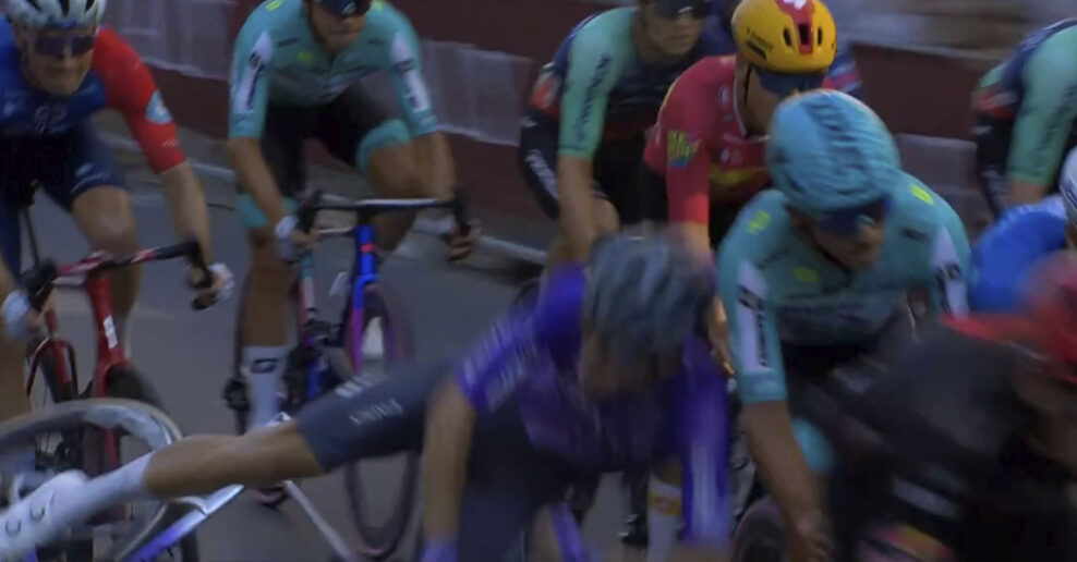 VIDEO | Zanoncello skončil na Giro d’Italia. Úmyselne zhodil súpera vo vysokej rýchlosti