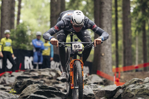 Mathieu van der Poel v Novom Měste neodštartuje. Očakávaný súboj s Pidcockom sa napokon neuskutoční