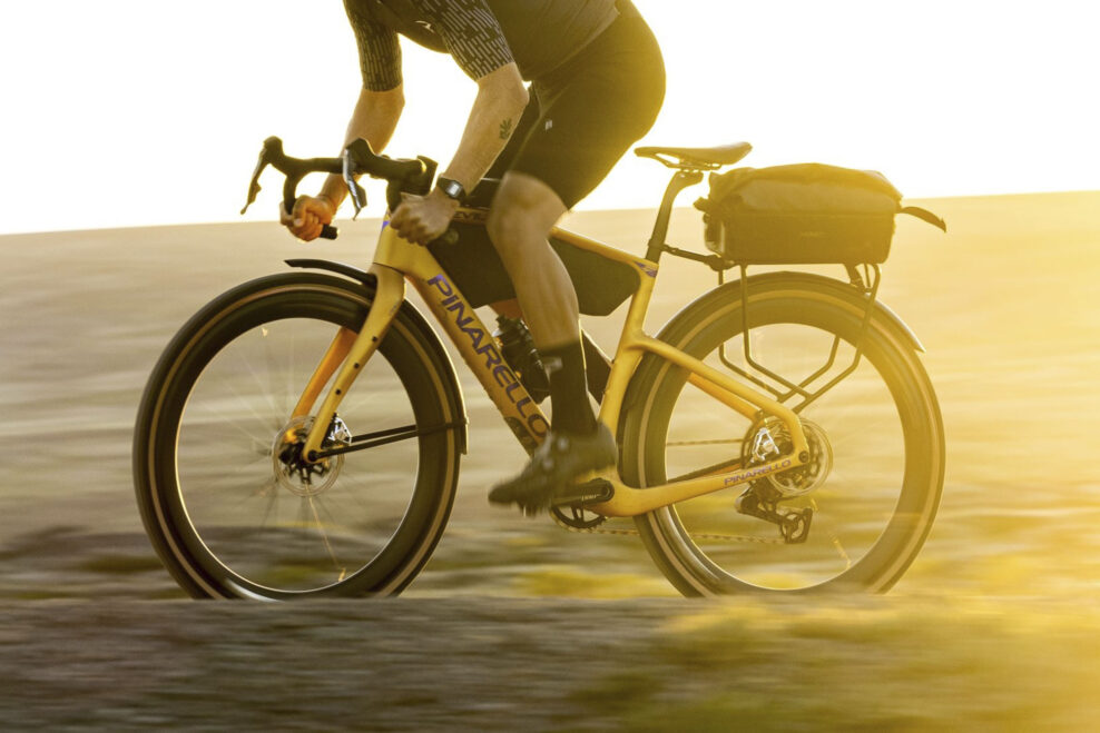 Pinarello s nosičom na bra&scaron;ne? Nov&yacute; Grevil F mieri na dlh&eacute; gravelov&eacute; dobrodružstv&aacute;