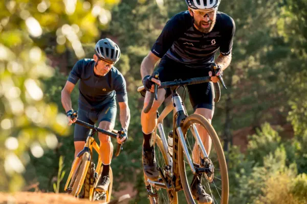 Sloboda, dobrodružstvo a všestrannosť. Aj to prinášajú gravel bicykle