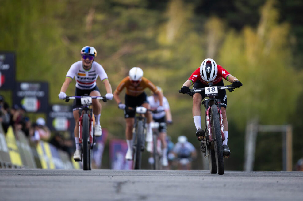 Sina Frei využila t&iacute;mov&uacute; prevahu Specialized a v Južnej K&oacute;rei vyhrala prv&eacute; preteky Svetov&eacute;ho poh&aacute;ra v XCC
