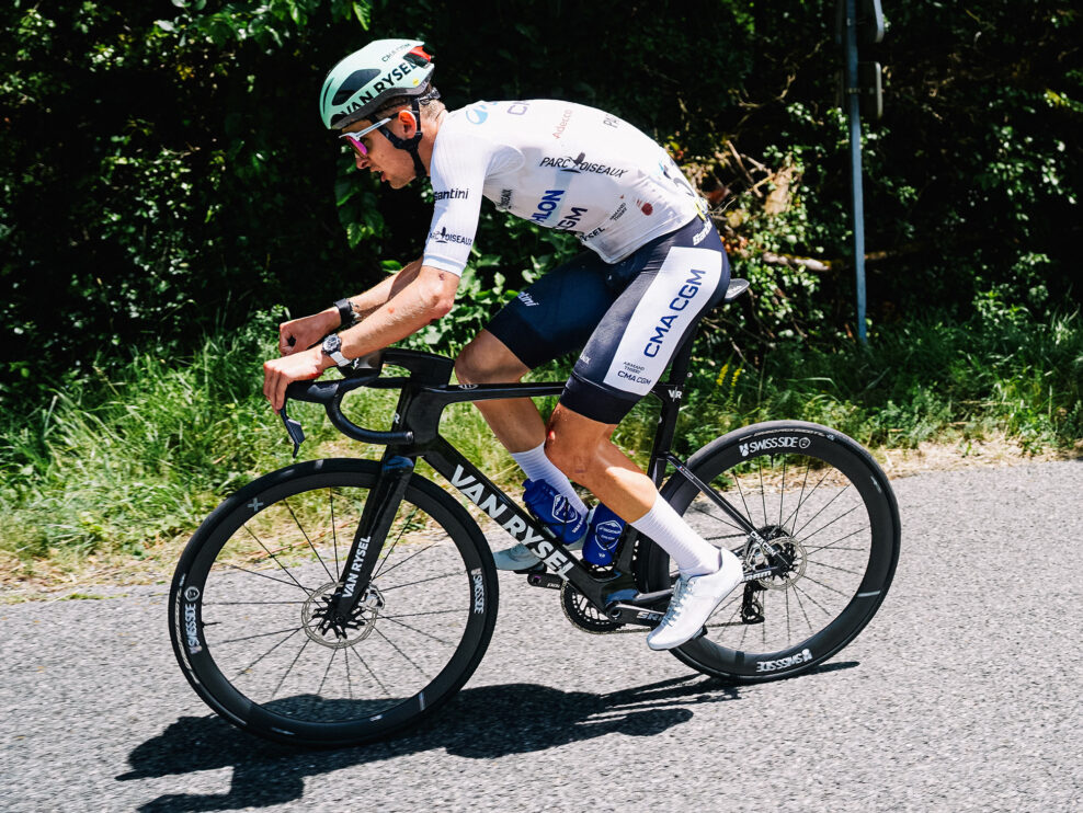 Spravil som hl&uacute;pu chybu. Paul Seixas zaplatil za p&aacute;d vysok&uacute; cenu len tri t&yacute;ždne pred Tour de France