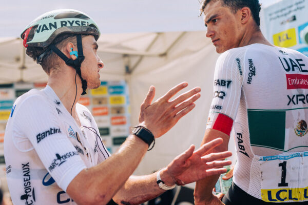 Isaac del Toro ovládol Tour Auvergne-Rhône-Alpes. Paul Seixas v záverečnej etape odstúpil