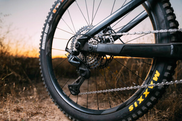 Shimano pokračuje vo vývoji mechanických sád. Značka predstavila modernizované Deore XT