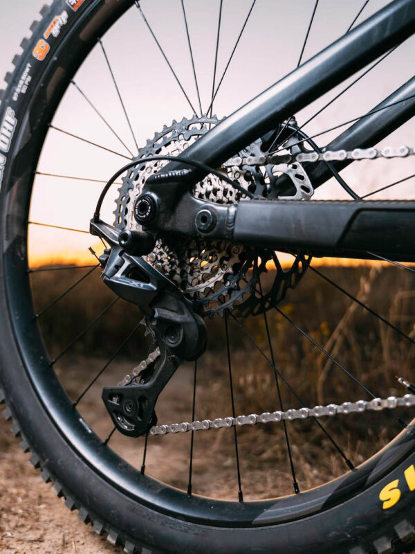 Shimano pokračuje vo vývoji mechanických sád. Značka predstavila modernizované Deore XT