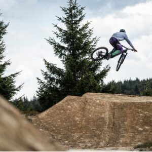 BIKE PARK Kubínska modernizuje traily. DH trať dostala nový život a v pláne je aj „Odľot do Dubaja“