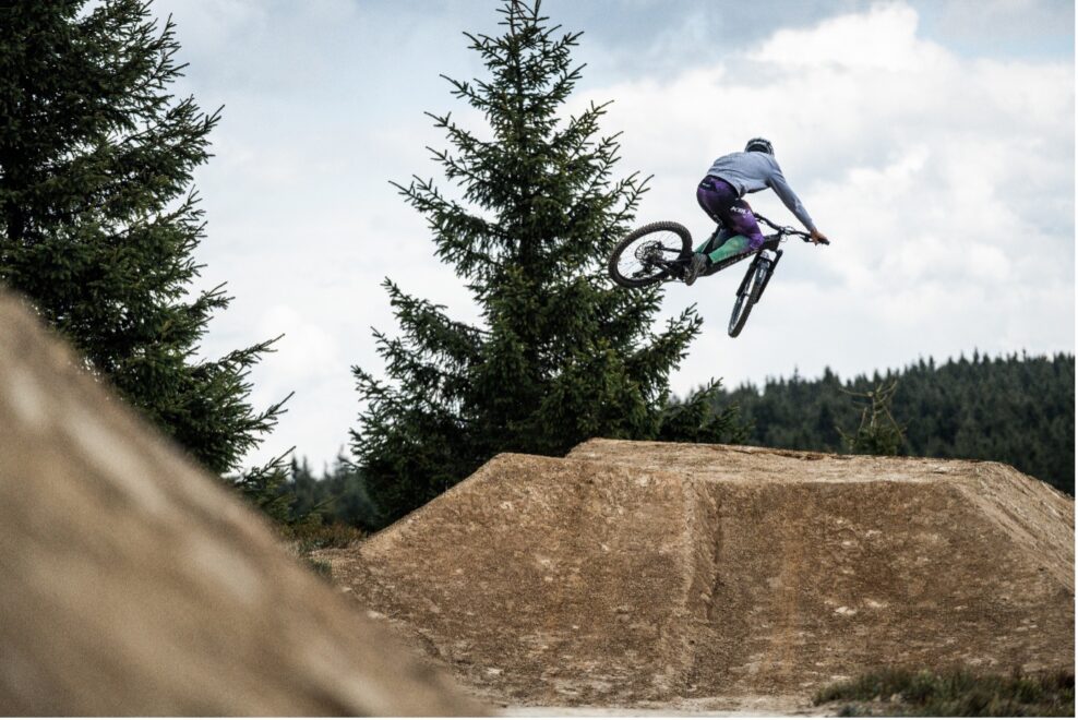 BIKE PARK Kubínska modernizuje traily. DH trať dostala nový život a v pláne je aj „Odľot do Dubaja“