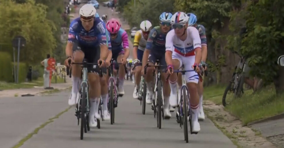 Luk&aacute;&scaron; Kubi&scaron; vybojoval piate miesto na pretekoch Muur Classic Geraardsbergen, v &scaron;printe vyhral suver&eacute;nne Magnier