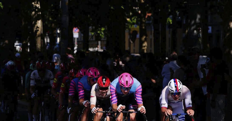 UCI sprísňuje pravidlá pre šprintérske dojazdy. Cieľová rovinka musí mať minimálne 200 metrov