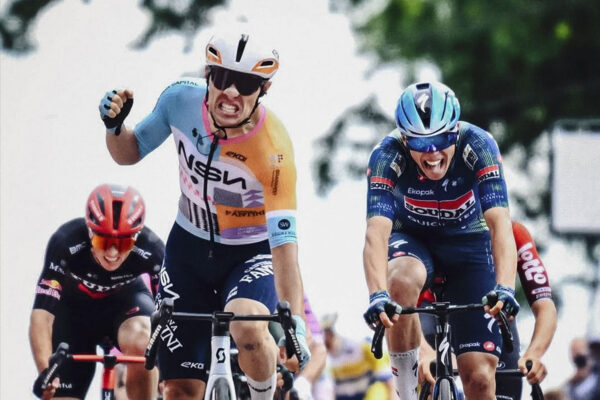Corbin Strong sa dočkal prvého triumfu v sezóne. Na Circuit Franco-Belge porazil v šprinte aj Paula Magniera